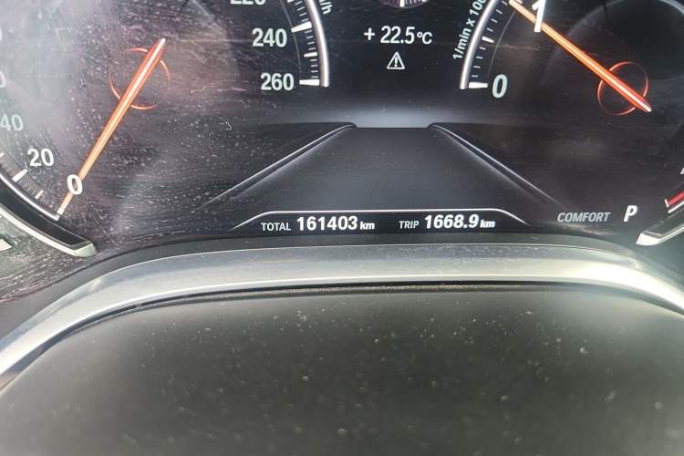 Used BMW 7 Series 2016 730Li Luxury Model Odometer Close Up