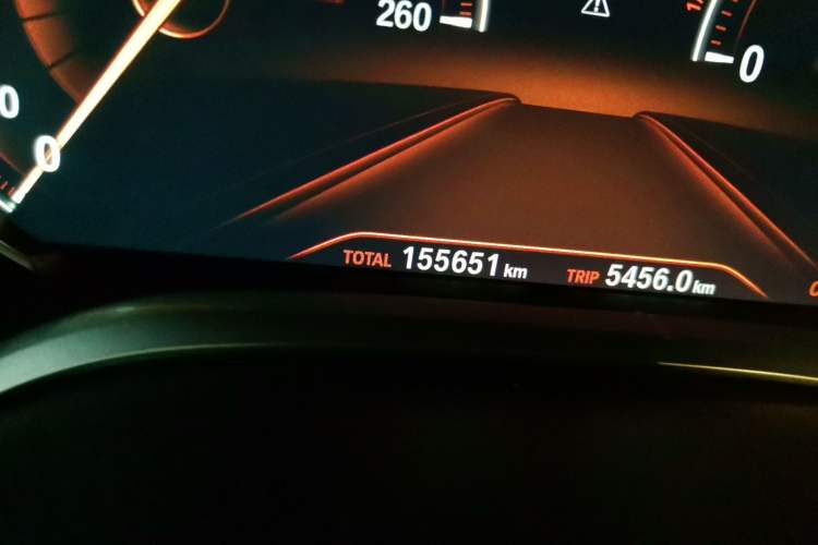 Used BMW 7 Series 2016 730Li Leading Model Odometer Close Up