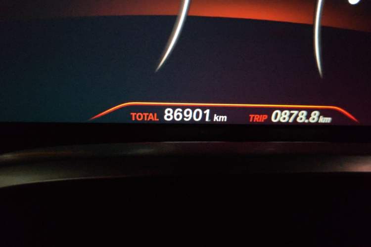 Used BMW 7 Series 2016 730Li Leading Model Odometer Close Up