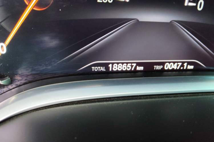 Used BMW 7 Series 2016 730Li Luxury Model Odometer Close Up