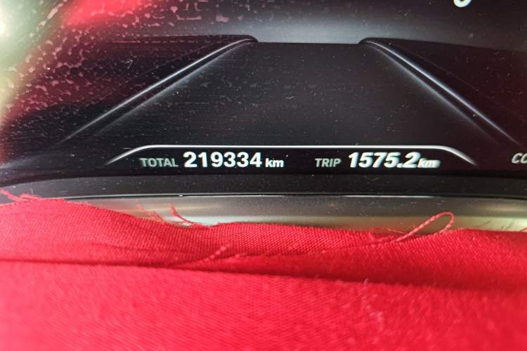 Used BMW 7 Series 2016 730Li Luxury Model Odometer Close Up