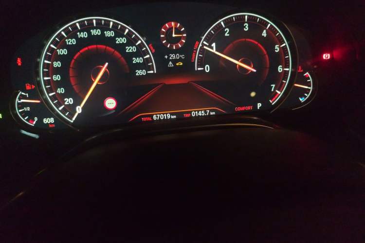 Used BMW 7 Series 2016 730Li Luxury Model Odometer Close Up