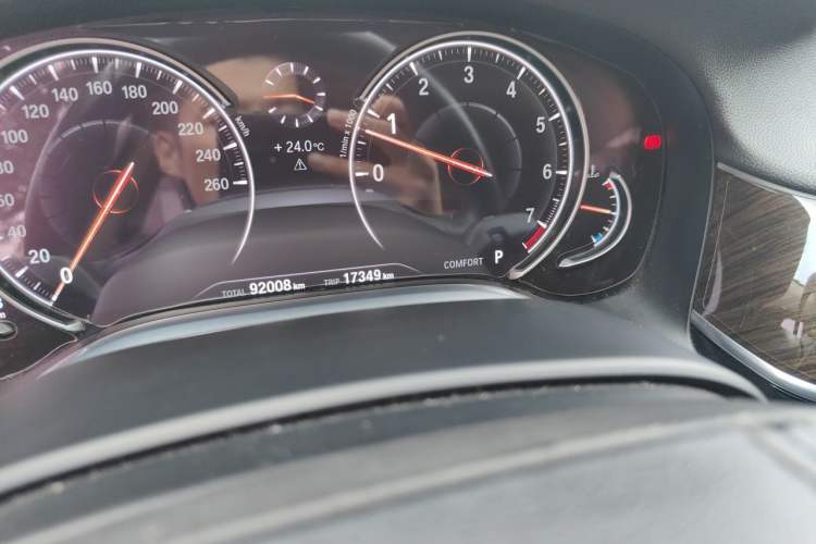 Used BMW 7 Series 2016 730Li Leading Model Odometer Close Up