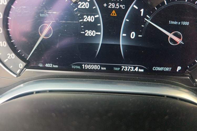 Used BMW 7 Series 2016 730Li Leading Model Odometer Close Up