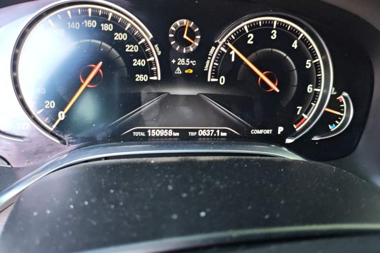Used BMW 7 Series 2016 730Li Luxury Model Odometer Close Up