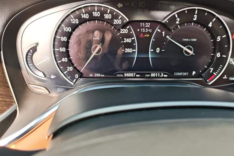 Used BMW 7 Series 2016 730Li Leading Model Odometer Close Up