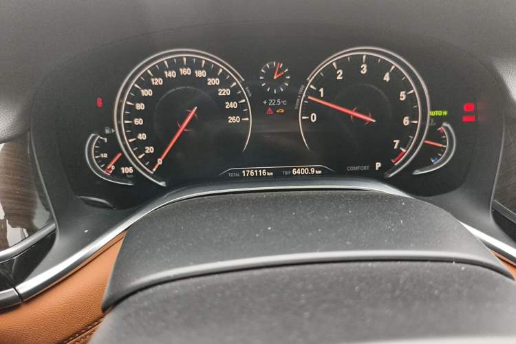 Used BMW 7 Series  Odometer Close Up