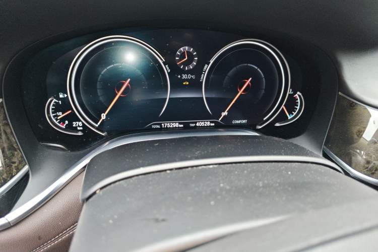 Used BMW 7 Series 2016 740Li Luxury Edition Odometer Close Up