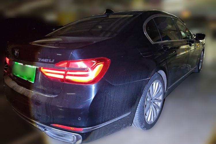 Used BMW 7 Series 2016 740Li Luxury Edition Rear Right 45 Deg