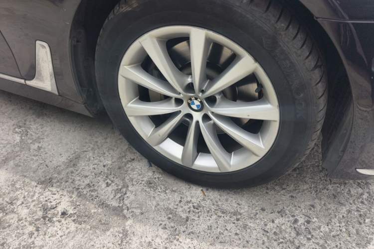 Used BMW 7 Series 2016 730Li Leading Model Right Front Wheel Hub