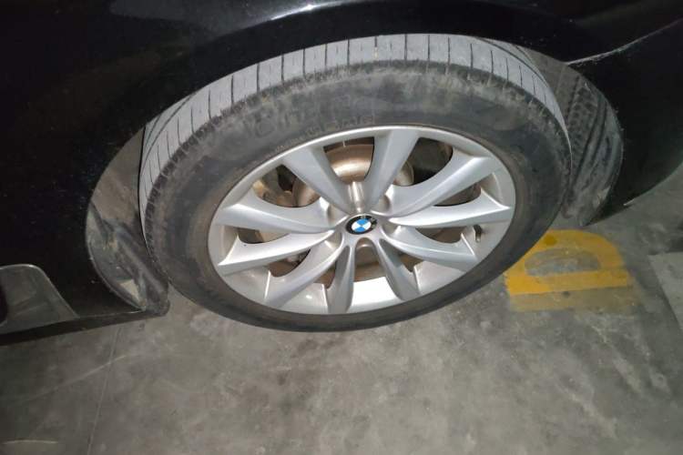 Used BMW 7 Series 2016 730Li Leading Model Right Front Wheel Hub