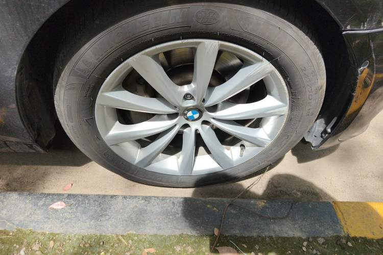 Used BMW 7 Series 2016 730Li Leading Model Right Front Wheel Hub