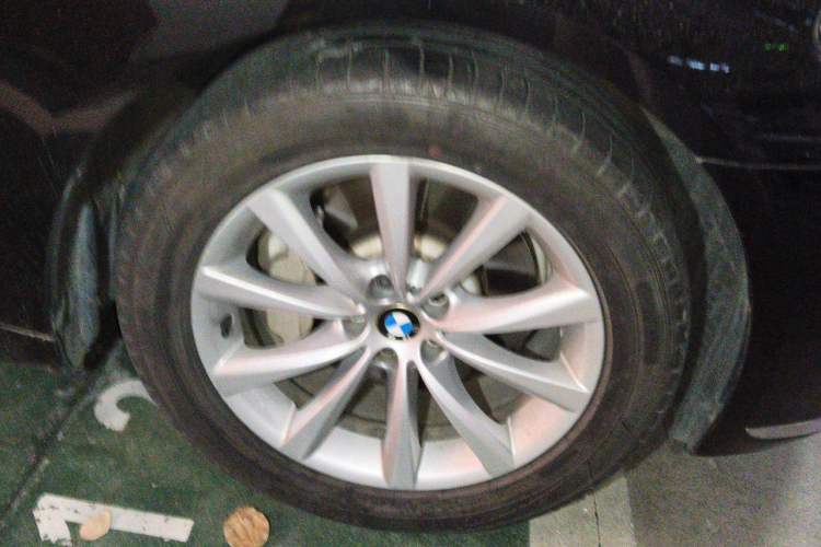 Used BMW 7 Series 2016 730Li Leading Model Right Front Wheel Hub
