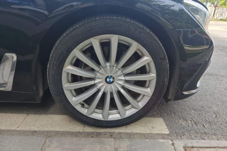 Used BMW 7 Series 2016 740Li Luxury Edition Right Front Wheel Hub