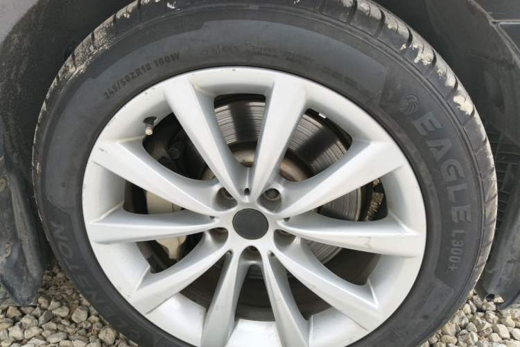 Used BMW 7 Series 2016 730Li Leading Model Right Front Wheel Hub