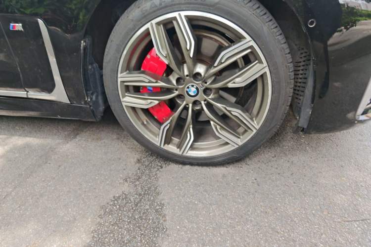 Used BMW 7 Series 2016 740Li Luxury Edition Right Front Wheel Hub