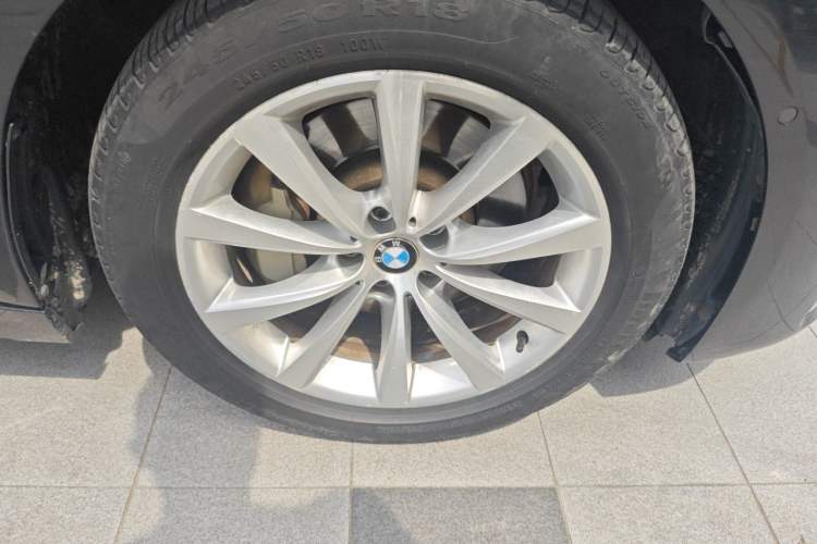 Used BMW 7 Series 2016 730Li Leading Model Right Front Wheel Hub