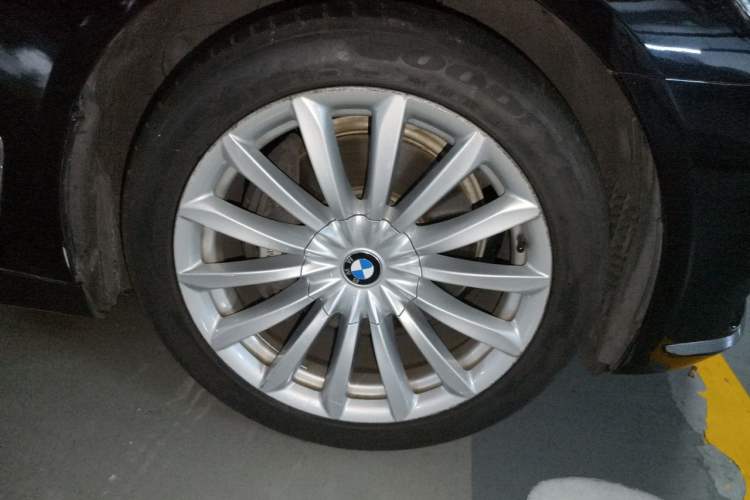 Used BMW 7 Series 2016 740Li Luxury Edition Right Front Wheel Hub