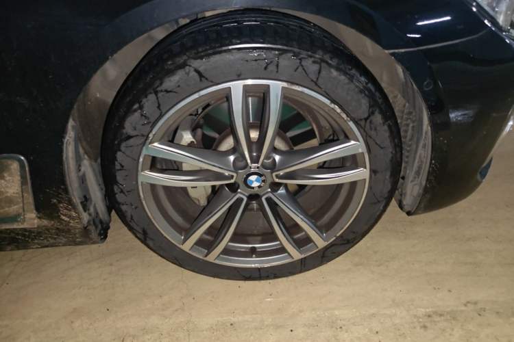 Used BMW 7 Series 2016 730Li Leading Model Right Front Wheel Hub