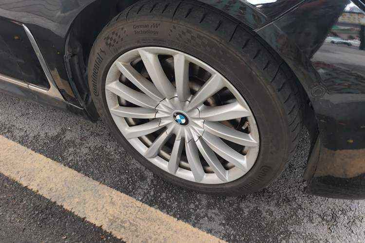 Used BMW 7 Series 2016 730Li Luxury Model Right Front Wheel Hub