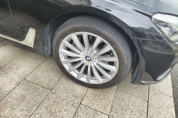 Used BMW 7 Series 2016 740Li Luxury Edition Right Front Wheel Hub