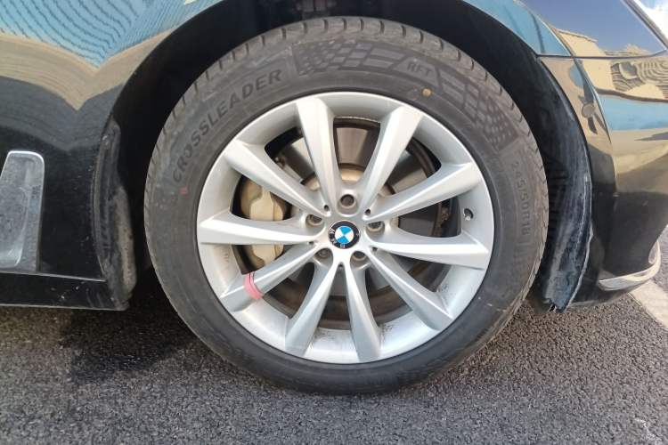 Used BMW 7 Series 2016 730Li Luxury Model Right Front Wheel Hub