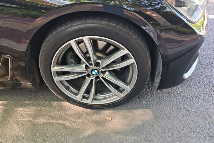 Used BMW 7 Series 2016 730Li Luxury Model Right Front Wheel Hub