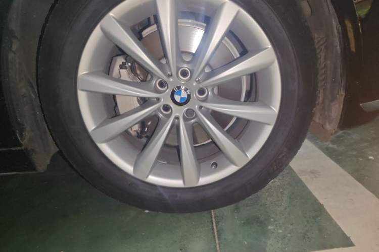 Used BMW 7 Series 2016 730Li Leading Model Right Front Wheel Hub