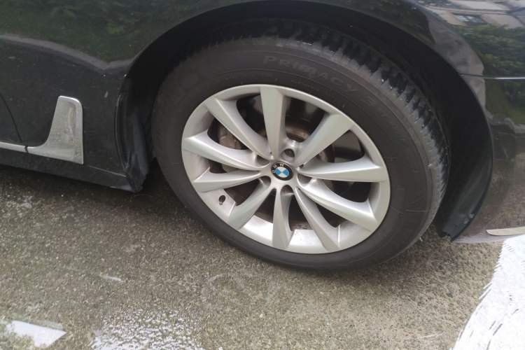 Used BMW 7 Series 2016 730Li Luxury Model Right Front Wheel Hub