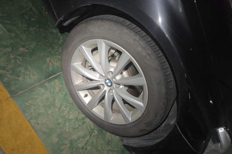 Used BMW 7 Series 2016 730Li Leading Model Right Front Wheel Hub