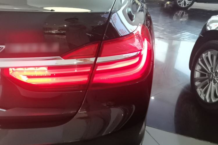 Used BMW 7 Series 2016 730Li Leading Model Right Rear Taillight