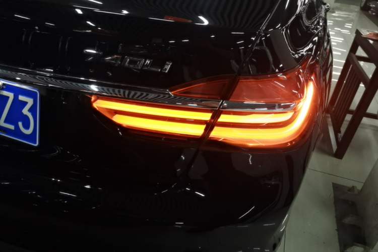 Used BMW 7 Series 2016 730Li Leading Model Right Rear Taillight