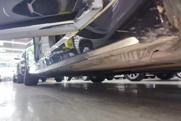 Used BMW 7 Series 2016 730Li Leading Model Right Side Sill