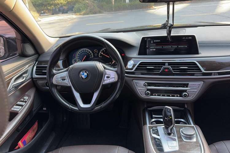 Used BMW 7 Series 2016 730Li Leading Model Steering Wheel