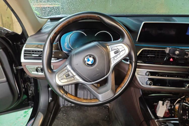 Used BMW 7 Series 2016 730Li Luxury Model Steering Wheel