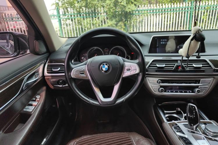 Used BMW 7 Series 2016 730Li Leading Model Steering Wheel