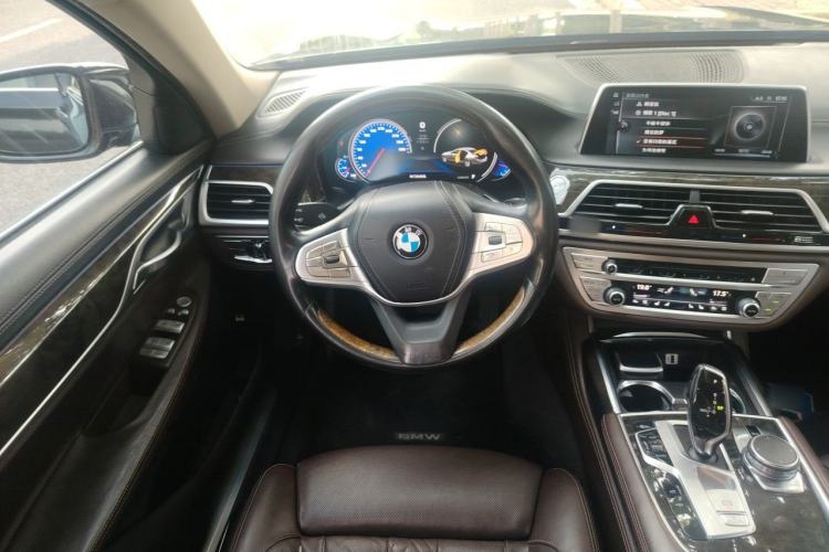 Used BMW 7 Series 2016 730Li Luxury Model Steering Wheel