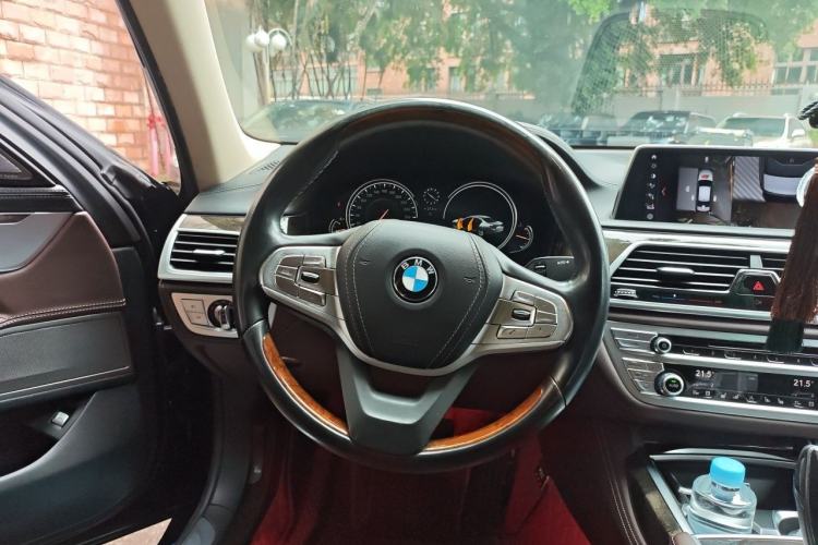 Used BMW 7 Series 2016 730Li Luxury Model Steering Wheel