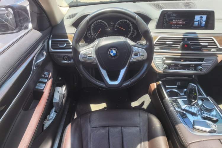Used BMW 7 Series 2016 730Li Leading Model Steering Wheel