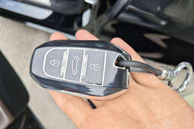 Used BMW 7 Series 2016 740Li Luxury Edition Vehicle Key