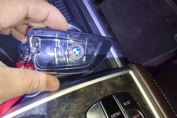 Used BMW 7 Series 2016 740Li Luxury Edition Vehicle Key