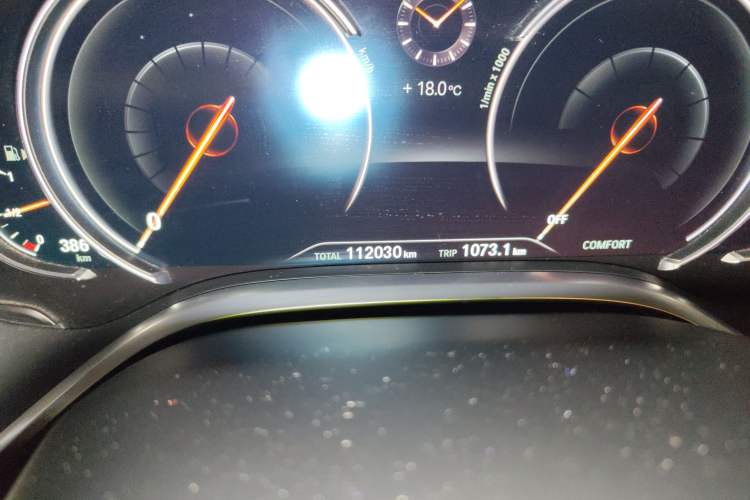 Used BMW 7 Series 2016 730Li Leading Model Odometer Close Up