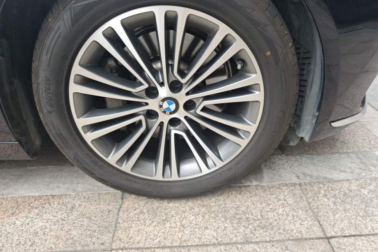 Used BMW 7 Series 2016 730Li Leading Model Right Front Wheel Hub