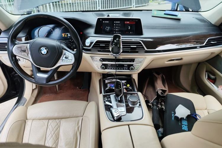 Used BMW 7 Series 2016 740Li Luxury Edition Center Console