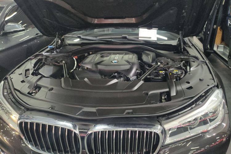 Used BMW 7 Series 2016 730Li Leading Model Engine Bay