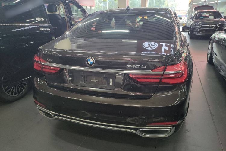 Used BMW 7 Series 2016 730Li Leading Model Exterior 4