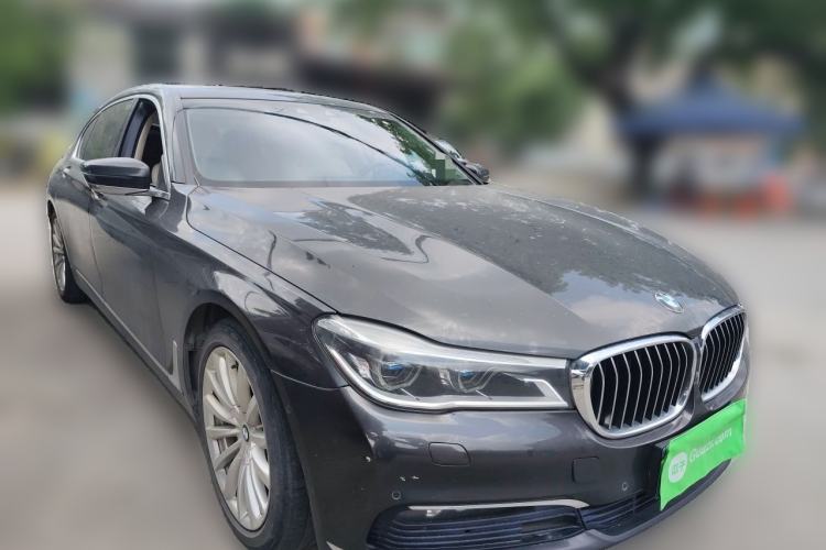 Used BMW 7 Series 2016 740Li Luxury Edition Front Right 45 Deg