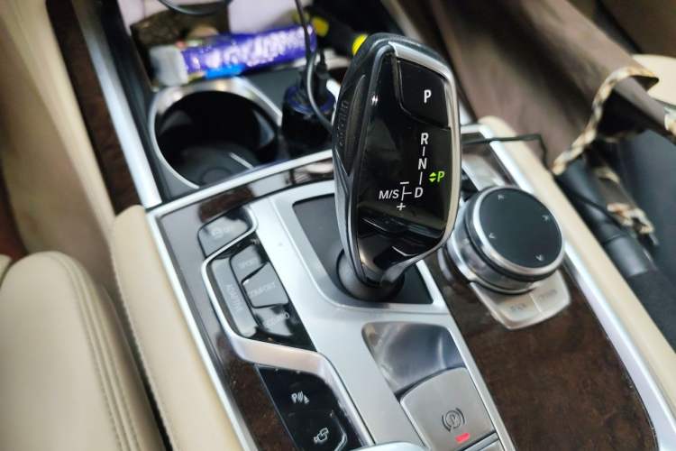 Used BMW 7 Series 2016 740Li Luxury Edition Gear Lever