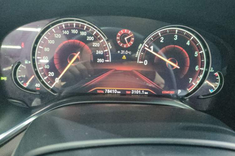 Used BMW 7 Series 2016 730Li Leading Model Odometer Close Up