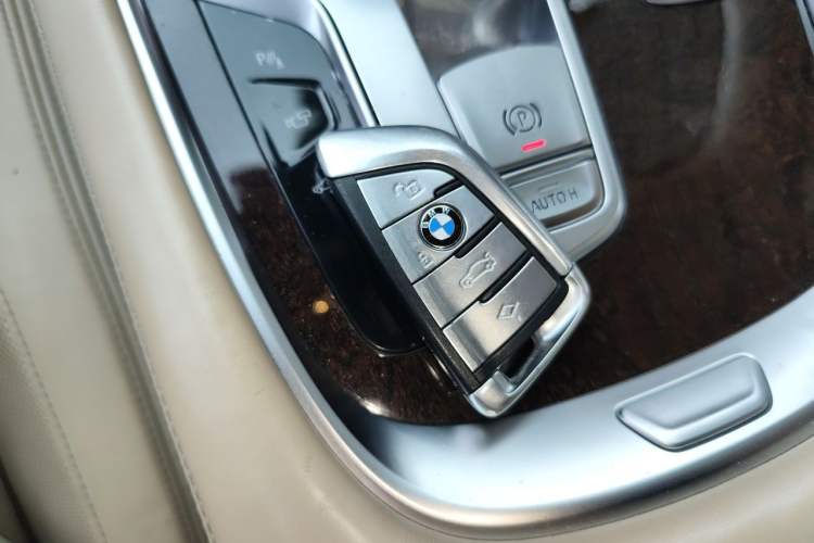 Used BMW 7 Series 2016 740Li Luxury Edition Vehicle Key